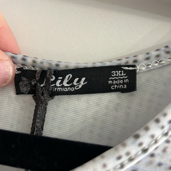 Dress with Beautiful Flowers - Picture 3 of 4